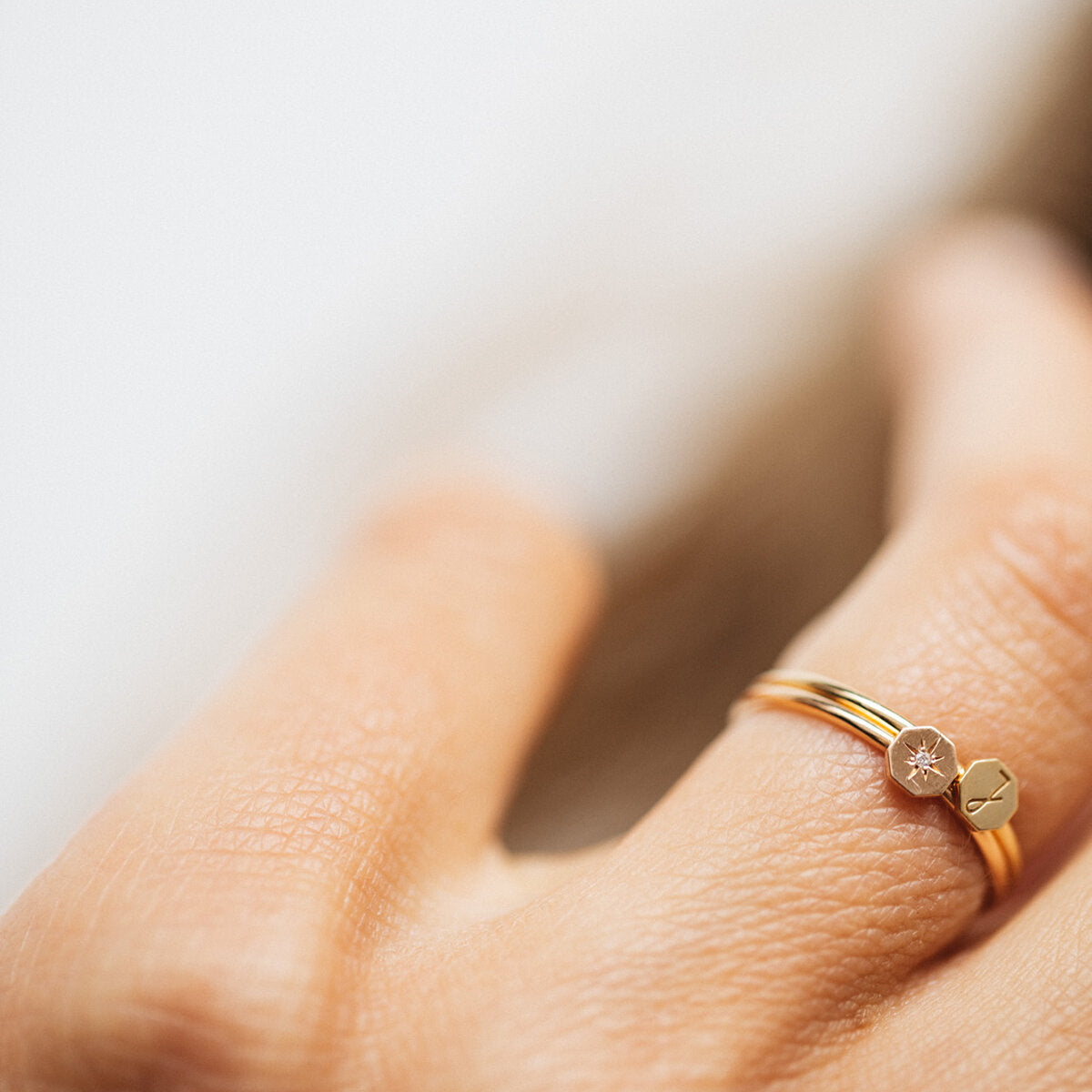 Bague Initiale - Or blanc
